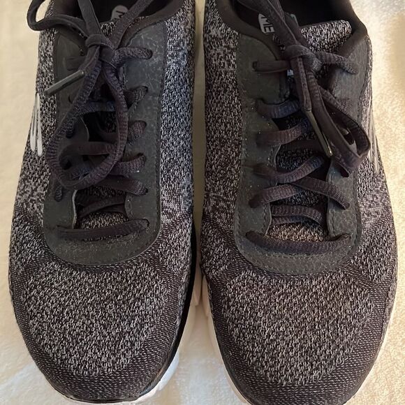 Skechers Air Cooled Memory Foam Sneaker Size 7.5 - Picture 9 of 10